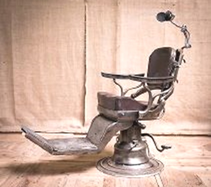 An early 20th Century dentists’ chair